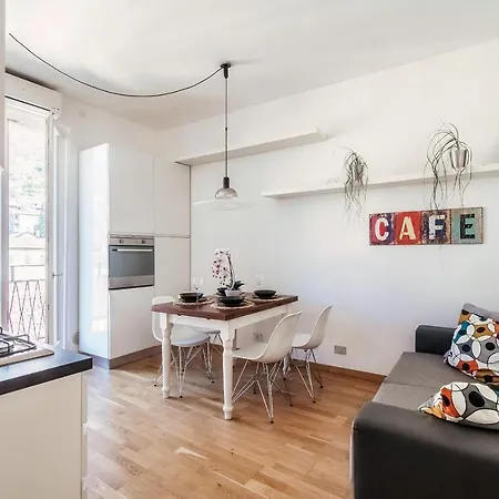 Anna's Super Cozy Flat, With A/c, High Speed Wifi, Near The And Public Transport شقة *